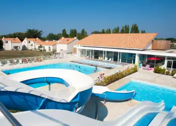 up to 40% off to Les Sables d'Olonne